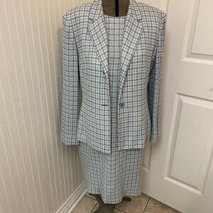 JONES WEAR SIZE 12 LIGHT BLUE TWEED SUIT WITH DRESS AND JACKET